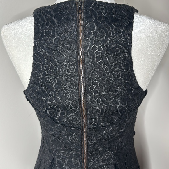 Anthropologie Women’s Dress Leifsdottir Ligonberry Size 2 Lace Overlay V Neck - Picture 5 of 13